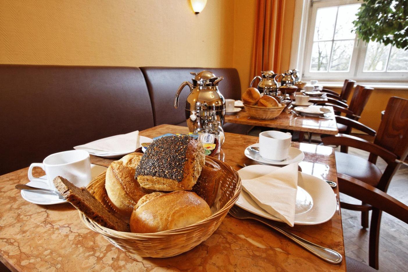 Hotel Amsterdam Гамбург Экстерьер фото