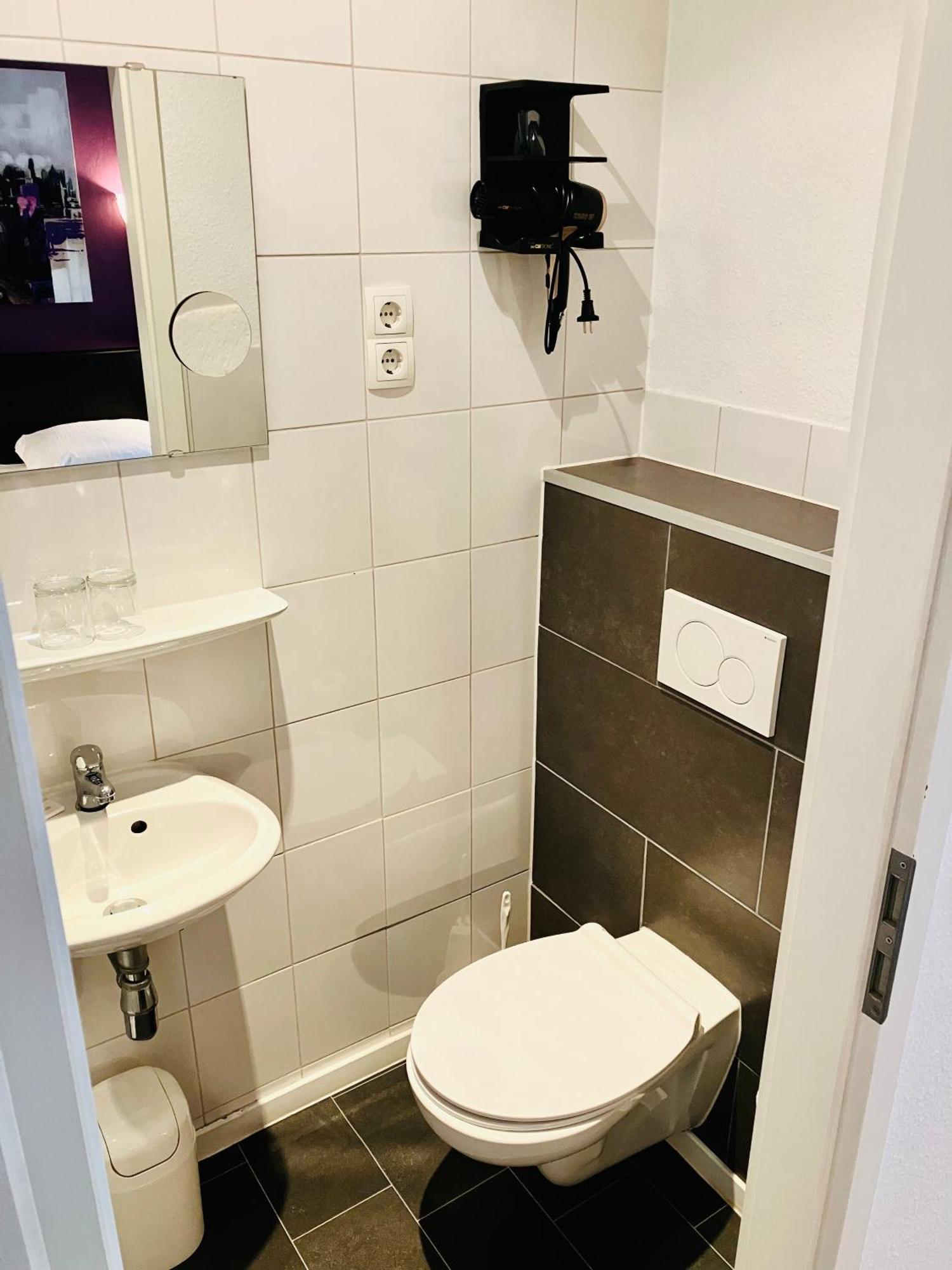 Hotel Amsterdam Гамбург Экстерьер фото