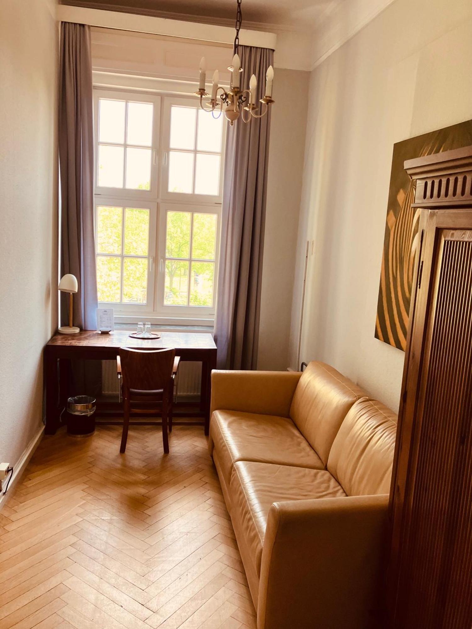 Hotel Amsterdam Гамбург Экстерьер фото