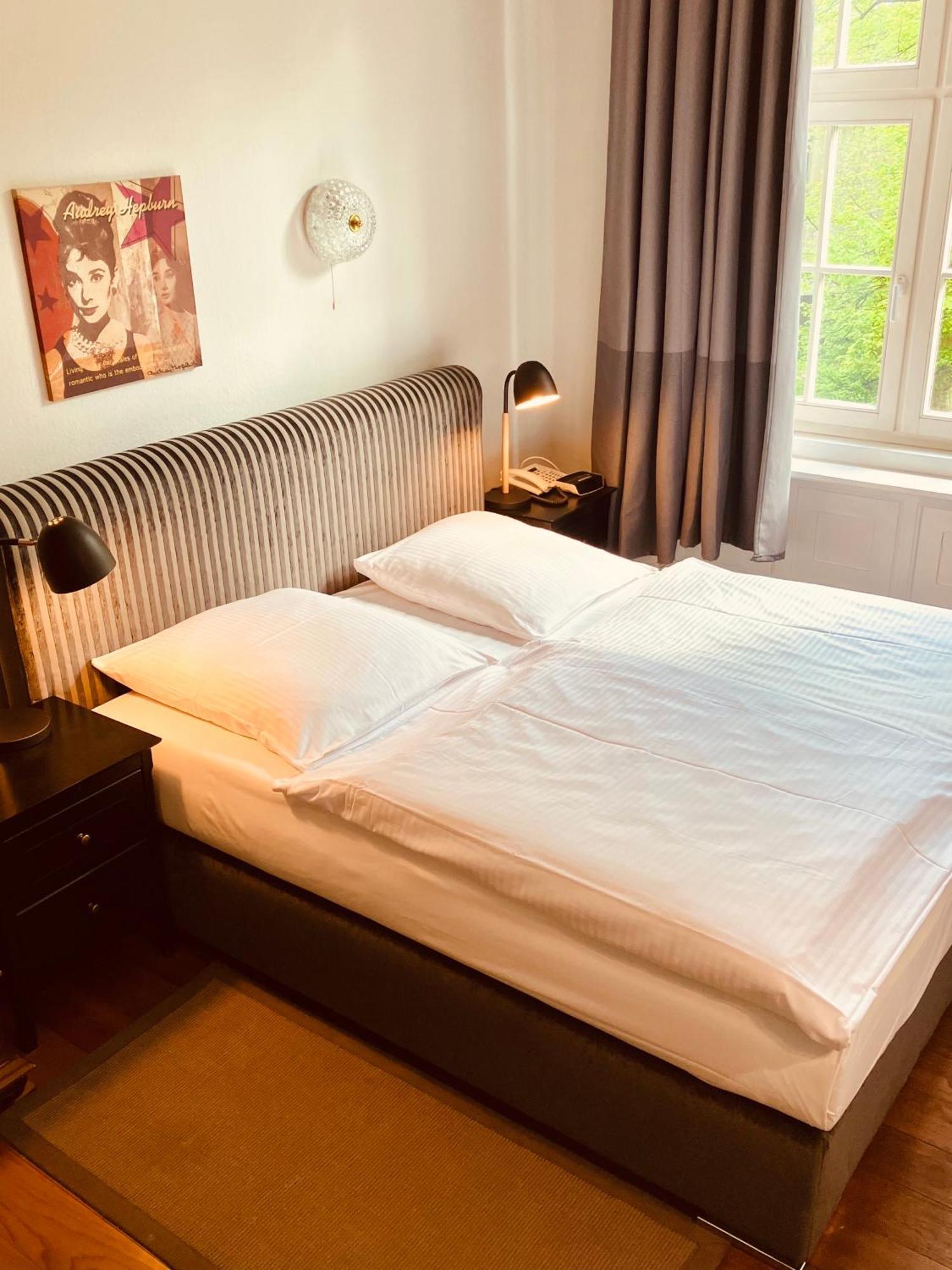 Hotel Amsterdam Гамбург Экстерьер фото